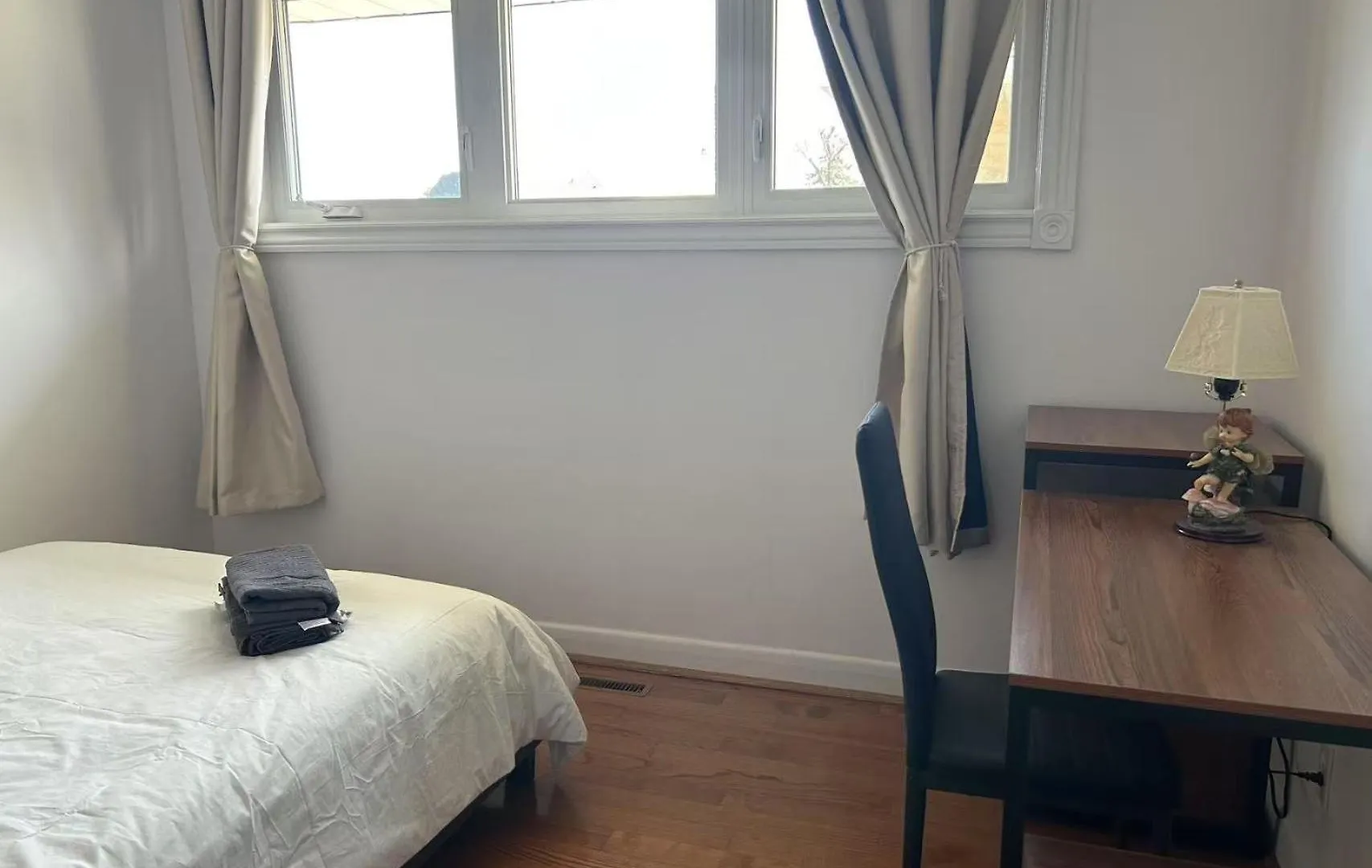 Guest house Private Double Room In Scarborough Near Ttc And Shops Toronto