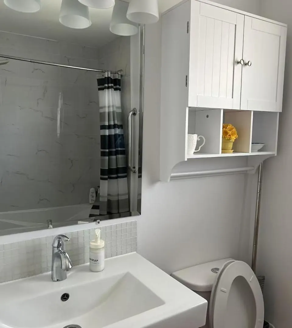 Private Double Room In Scarborough Near Ttc And Shops Toronto Guest house